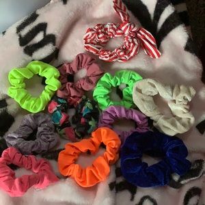 11 colorful scrunchies